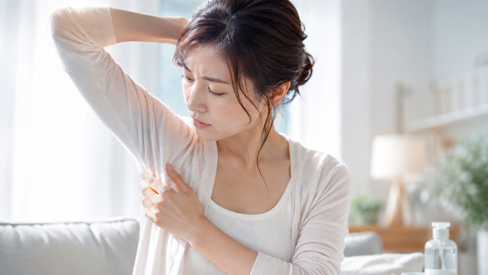 思索する女性の静かなひととき